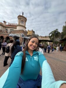 Fernanda Hermsdorff vivencia experiência inesquecível em Orlando com a Azul